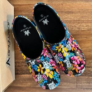 Cherokee Nursing Clogs